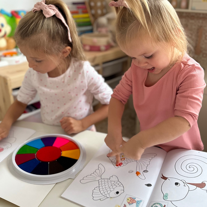 Farbpalette mit 12 verschiedenen Farben zum Fingerfarbenmalen (ab 1 Jahr)