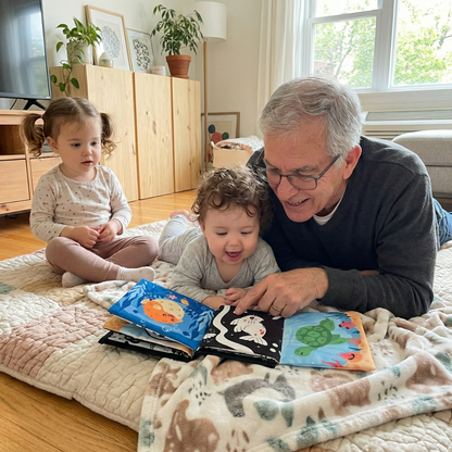 Sensorisches Bauchspielzeug mit Quietsche | 0–12 Monate