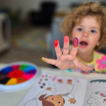 Farbpalette mit 12 verschiedenen Farben zum Fingerfarbenmalen (ab 1 Jahr)