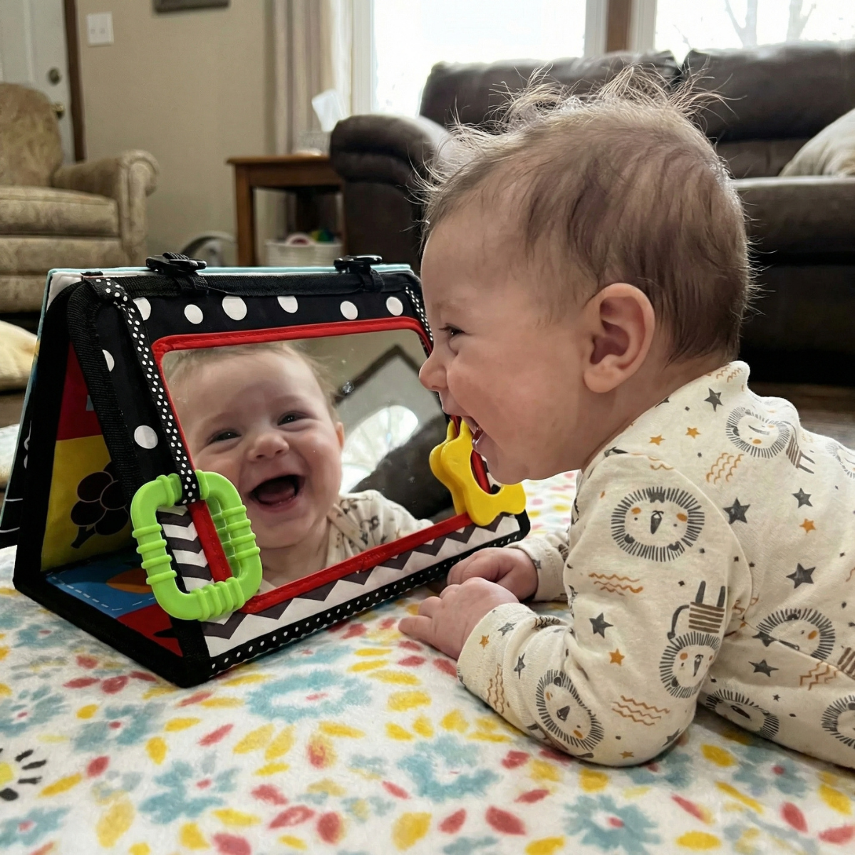 Sensorisches Bauchspielzeug mit Quietsche | 0–12 Monate